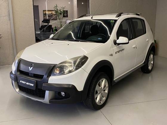 RENAULT SANDERO 1.6 STEPWAY 8V FLEX 4P MANUAL RENAULT SANDERO 1.6 STEPWAY 8V FLEX 4P MANUAL